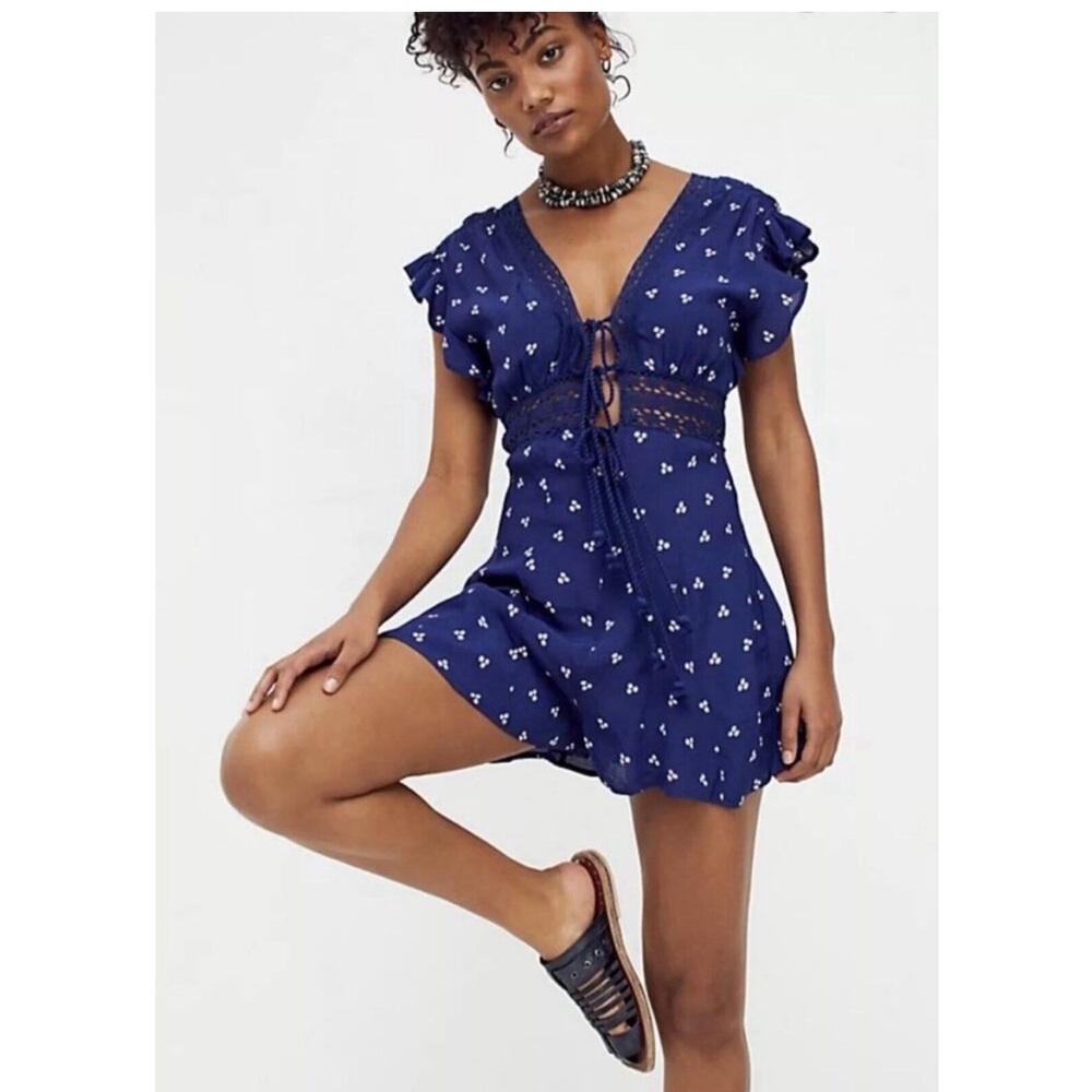 Free People Womens Size Large Morning Sun Blue Crochet Romper Tie Front V Neck